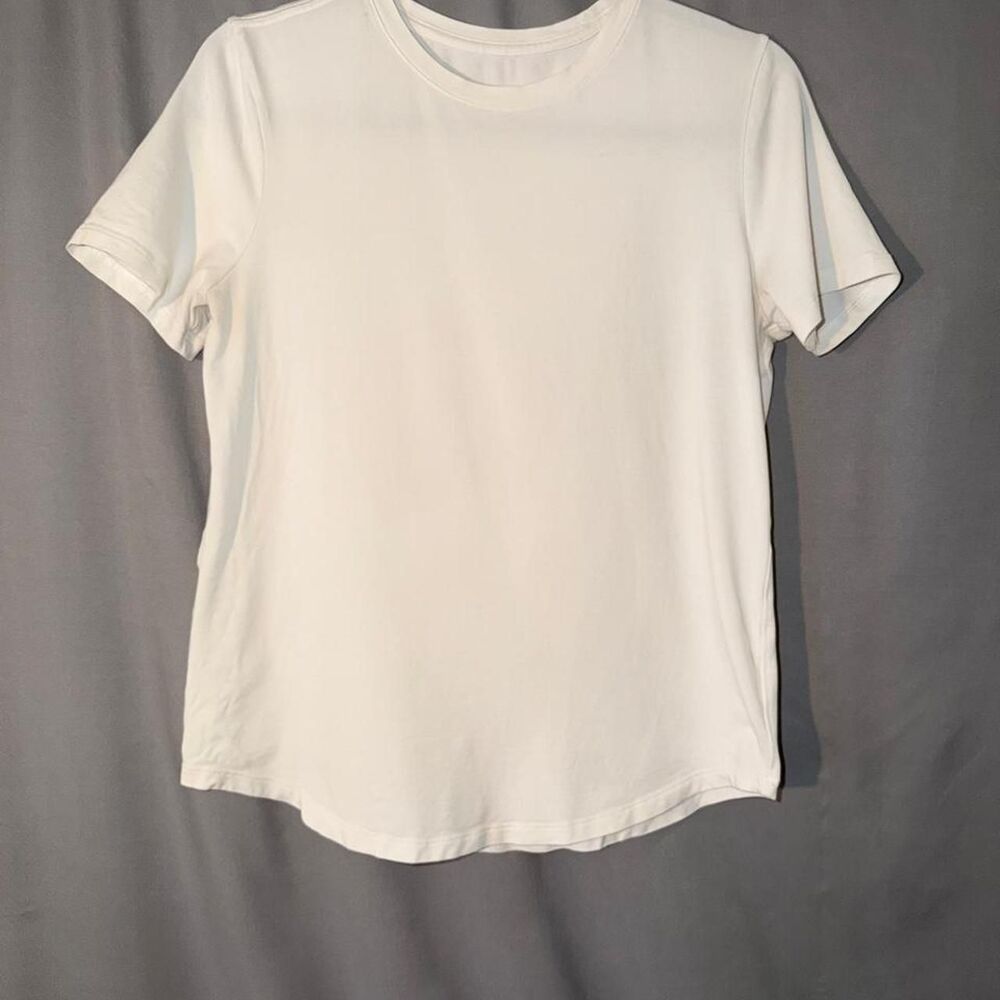 Lululemon Women's White Cotton T-shirt
